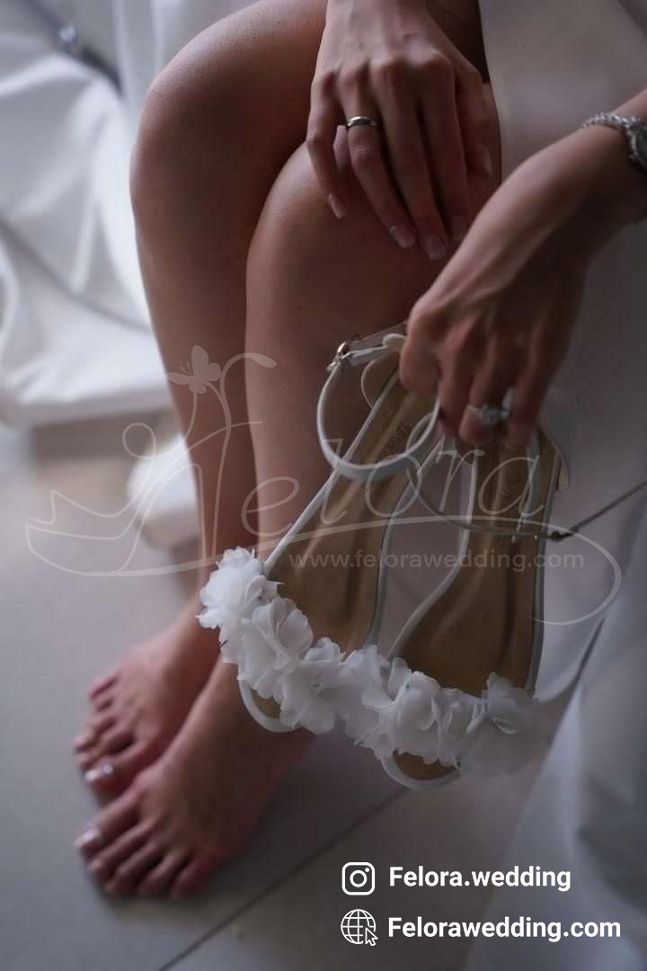 کفش تخت عروس تزیین شده