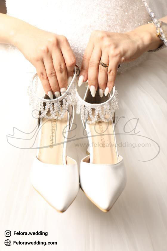 تصویر کفش عروس تزیین شده